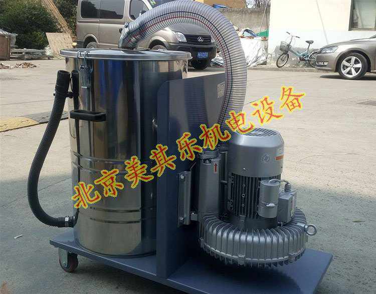 高壓風(fēng)機(jī)用于工業(yè)吸塵器實(shí)物圖
